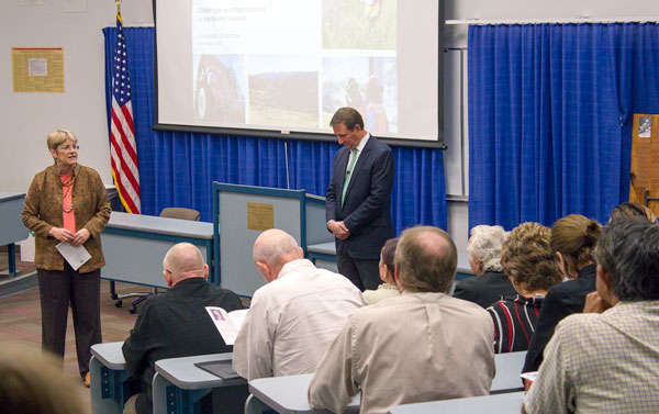 Mary Poulton introducing Chuck  at the 2014 Lacy Lecture