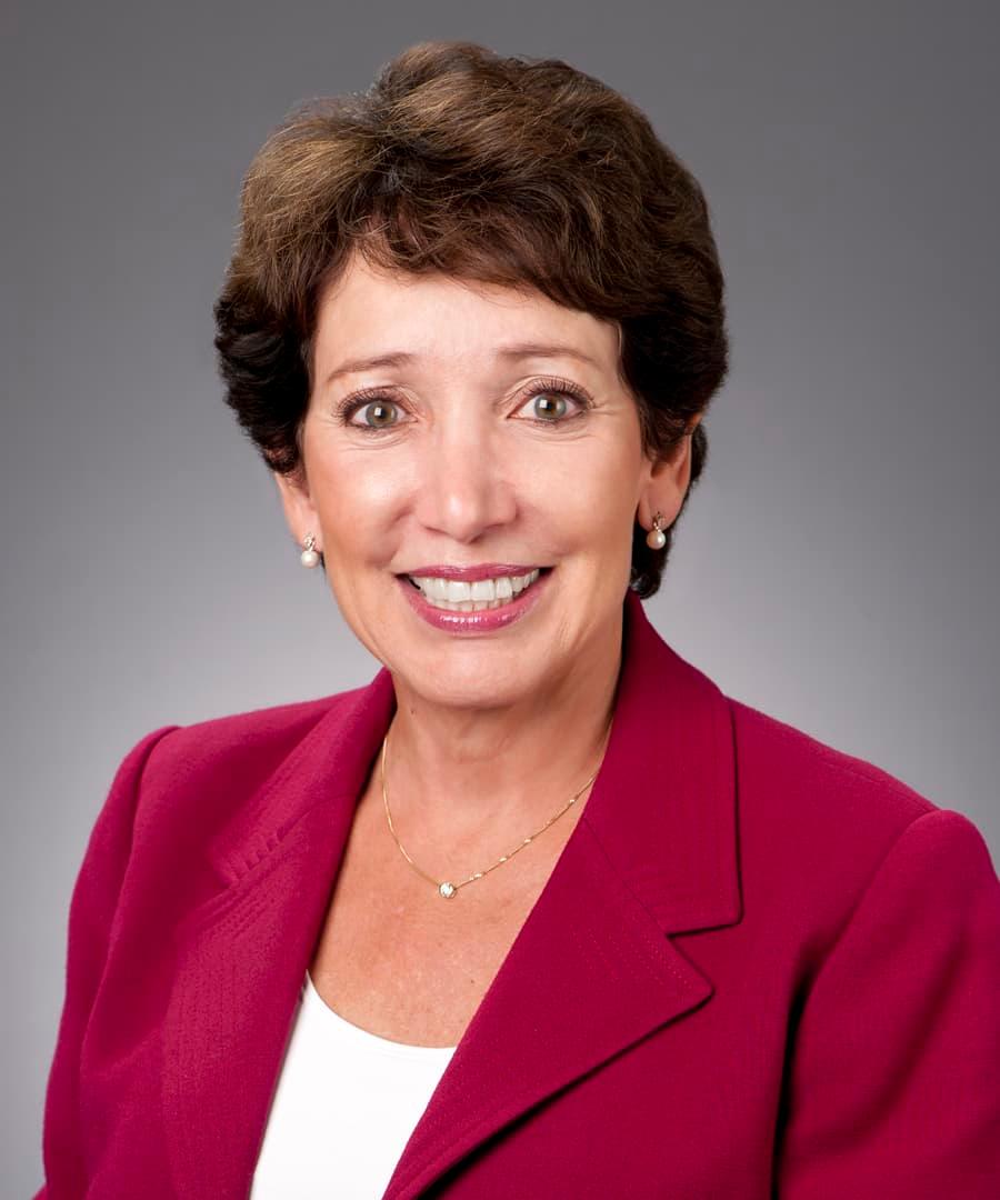 gonzalez-irma-900x1080.jpg
